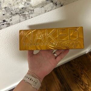 Urban Decay Honey-Toned Eyeshadow Palette in Metallic Gold